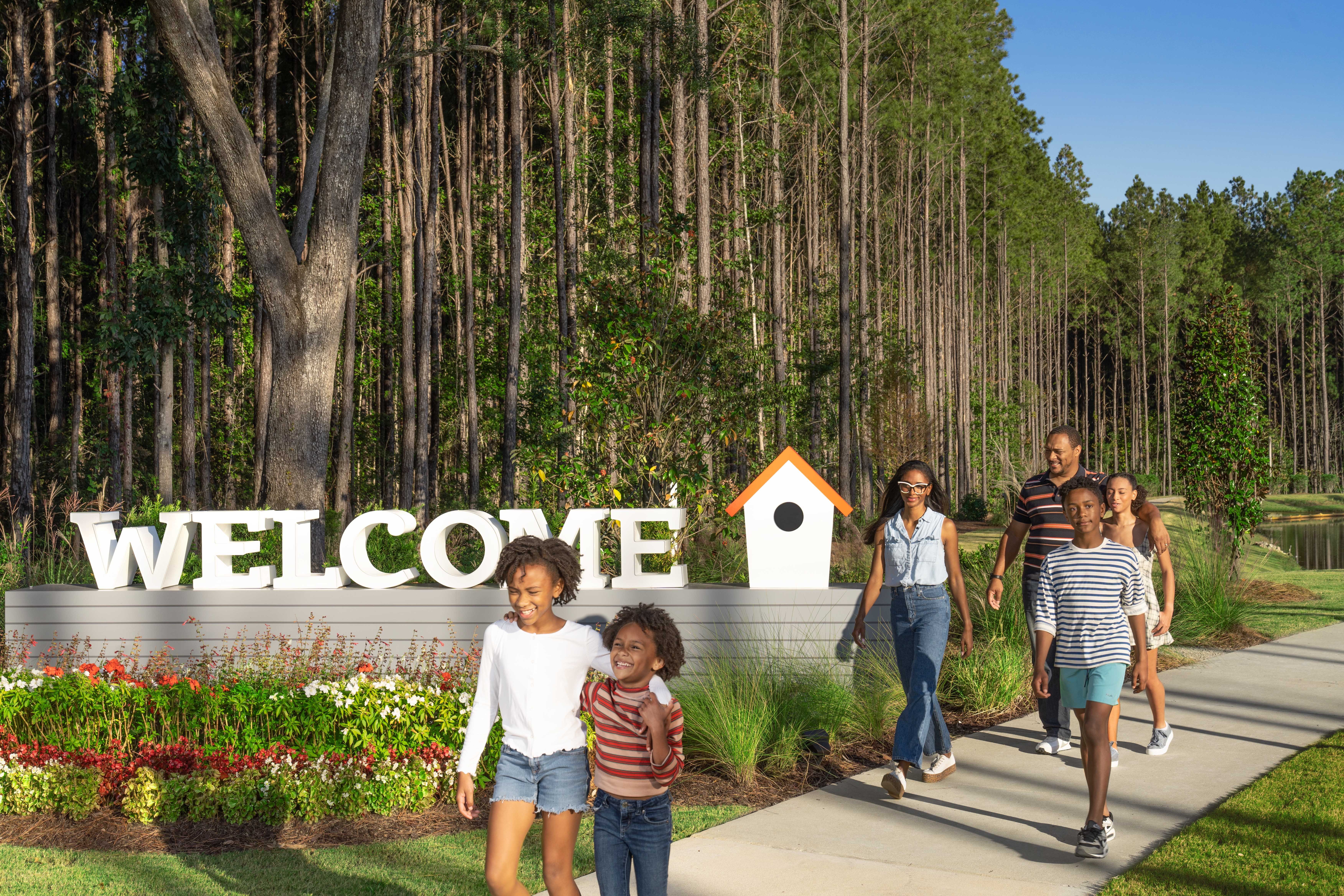 43-1126_Signage_Welcome_Walk