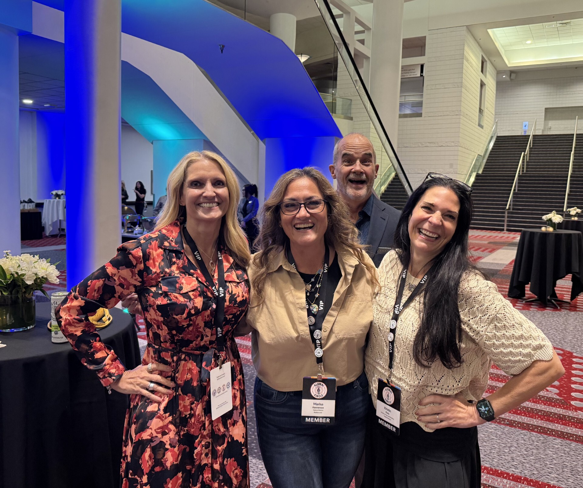 Jeff Shore photobomb