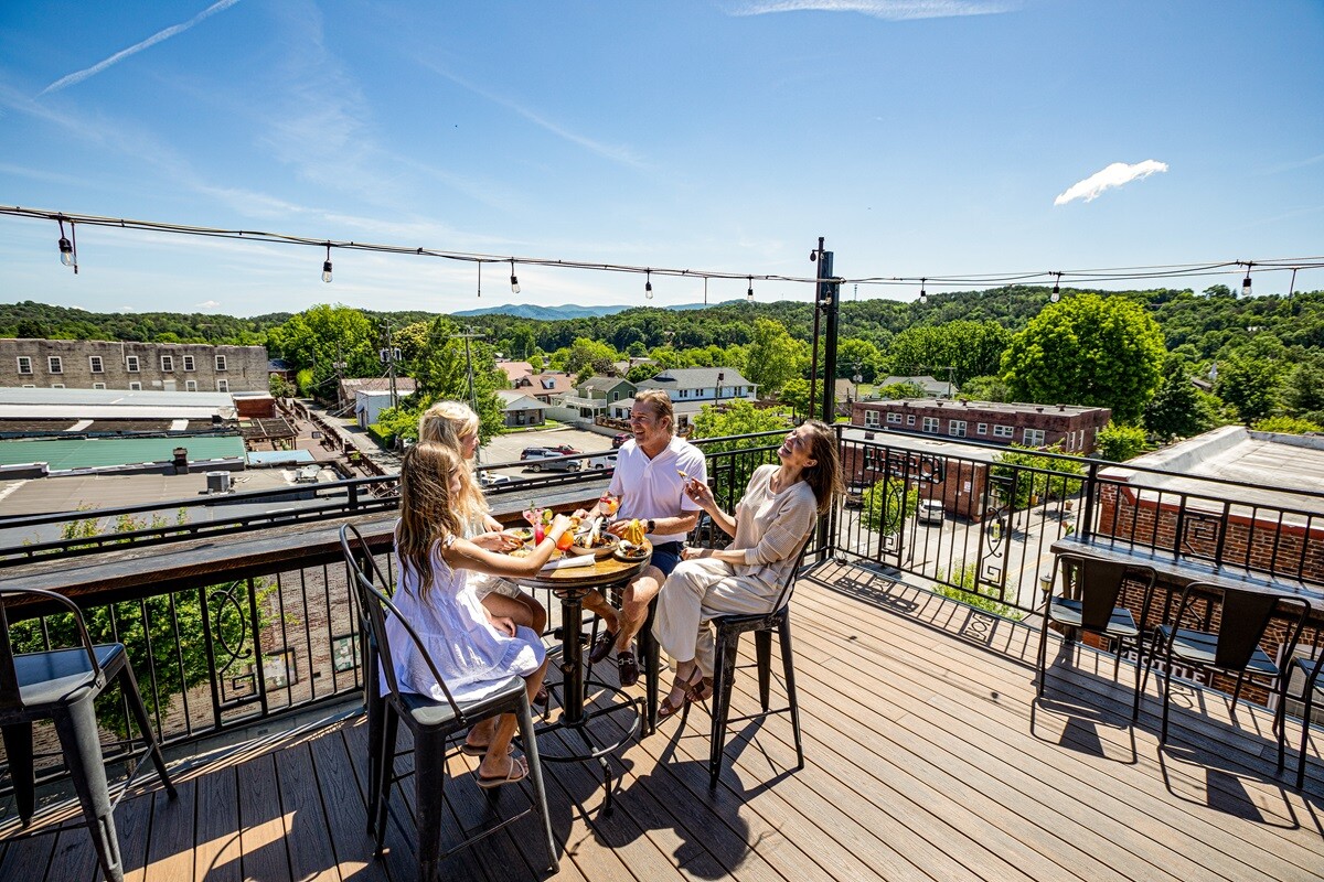 Redding-Ellijay-83-Rooftop